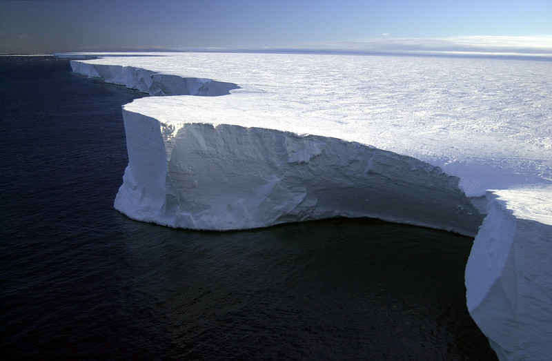 435955203_5d2bed9a2d_c Antarctic sea ice looming larger over the Southern Ocean.
